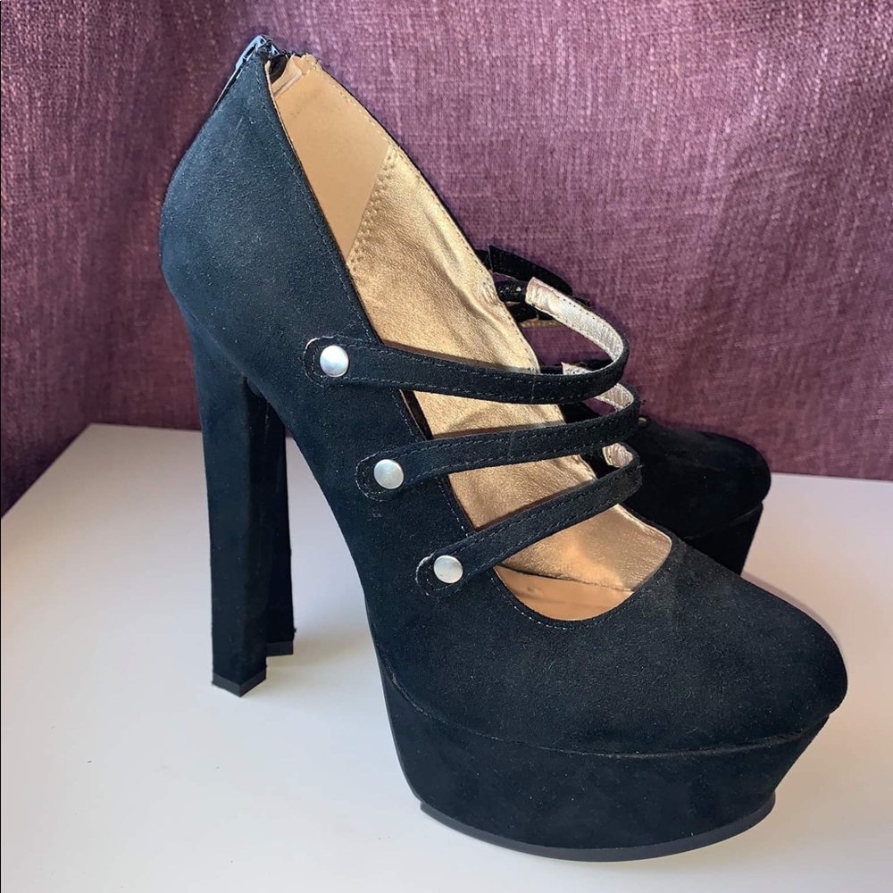 Qupid Pumps